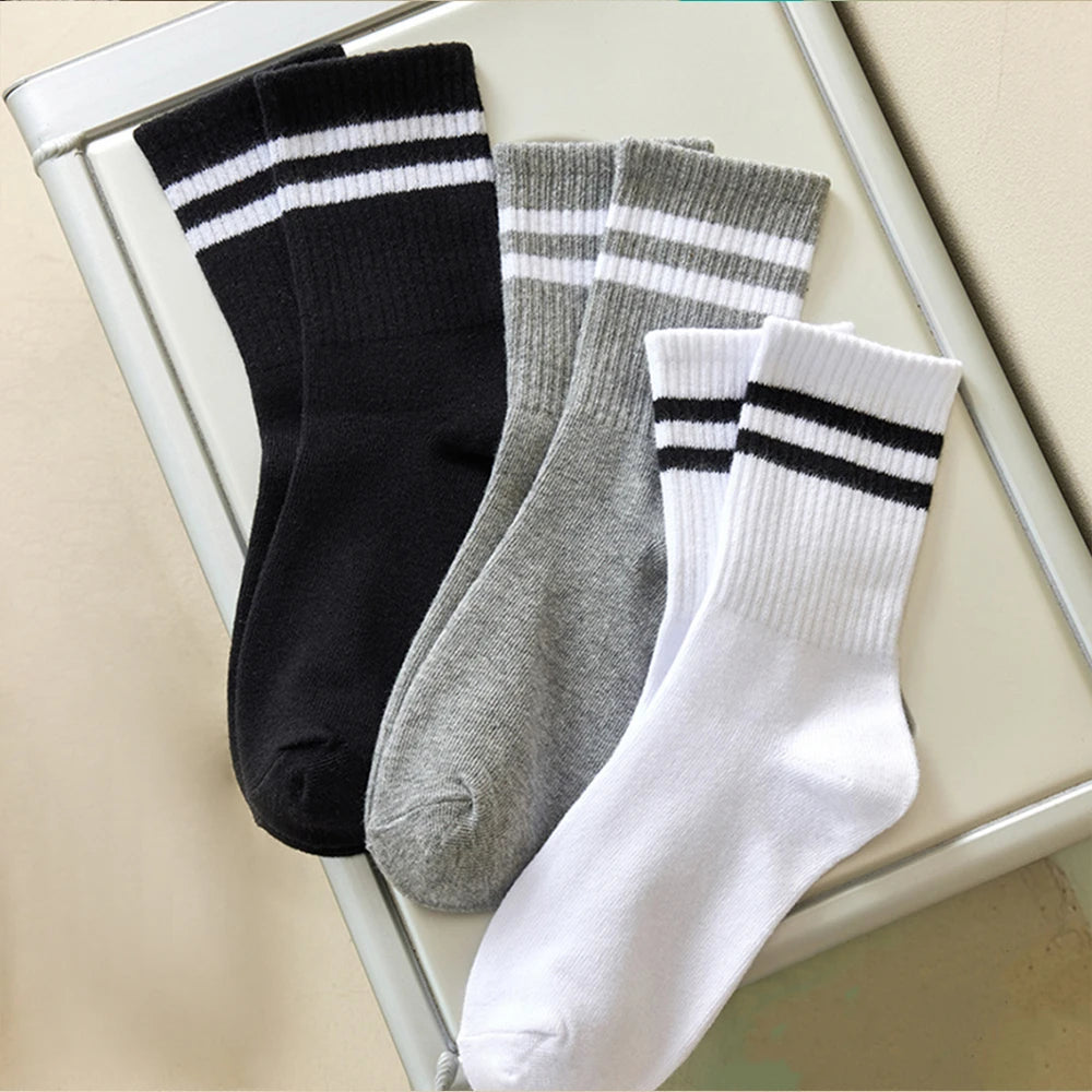 calcetines de tubo medio para mujer, Color sólido, Otoño Invierno, transpirables, cómodos, deportivos, absorbentes para el sudor, calcetines para hombre y mujer