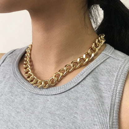 Collar grande de moda  para mujer, gargantilla de cadena gruesa chapada en plata y color dorado con giro, joyería para fiestas, regalos