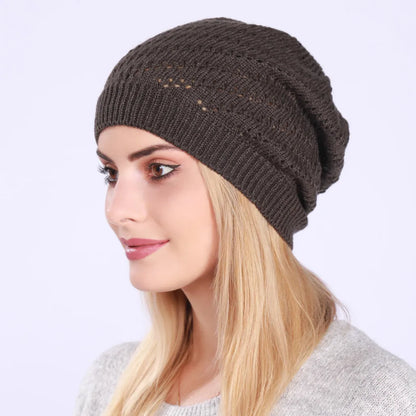 Gorros de moda nuevos para mujer, gorros tipo calavera, gorro para mujer, gorro de punto liso con agujeros, gorro suave informal para mujer para primavera, otoño e invierno