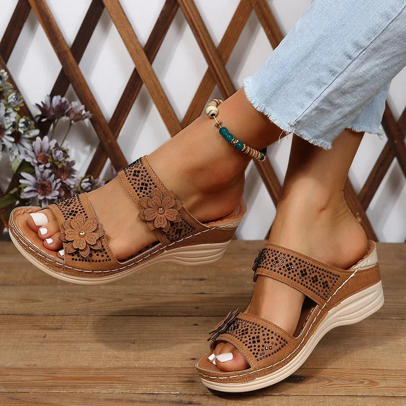 Zapatillas de verano para mujer, zapatos de talla grande, sandalias romanas Retro, sandalias informales  Pu con cuña de flores