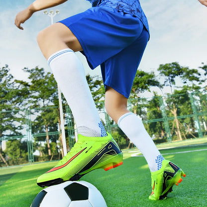 Zapatos de fútbol de alta calidad para hombre, botines de fútbol de césped antideslizantes para niños, botas de fútbol de entrenamiento TF/FG Chuteira Campo 35-45