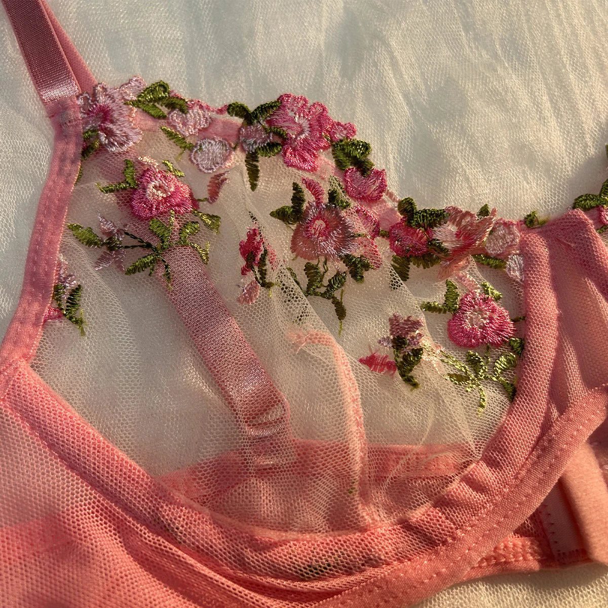 Lencería Sexy rosa para mujer, ropa interior transparente de encaje, conjuntos de bragas con bordado de hadas, sujetador delicado, conjuntos de bragas eróticas